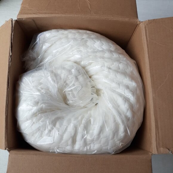 New Queen Size Cervical Memory Foam Bed Pillow for Neck Support - Picture 3 of 5